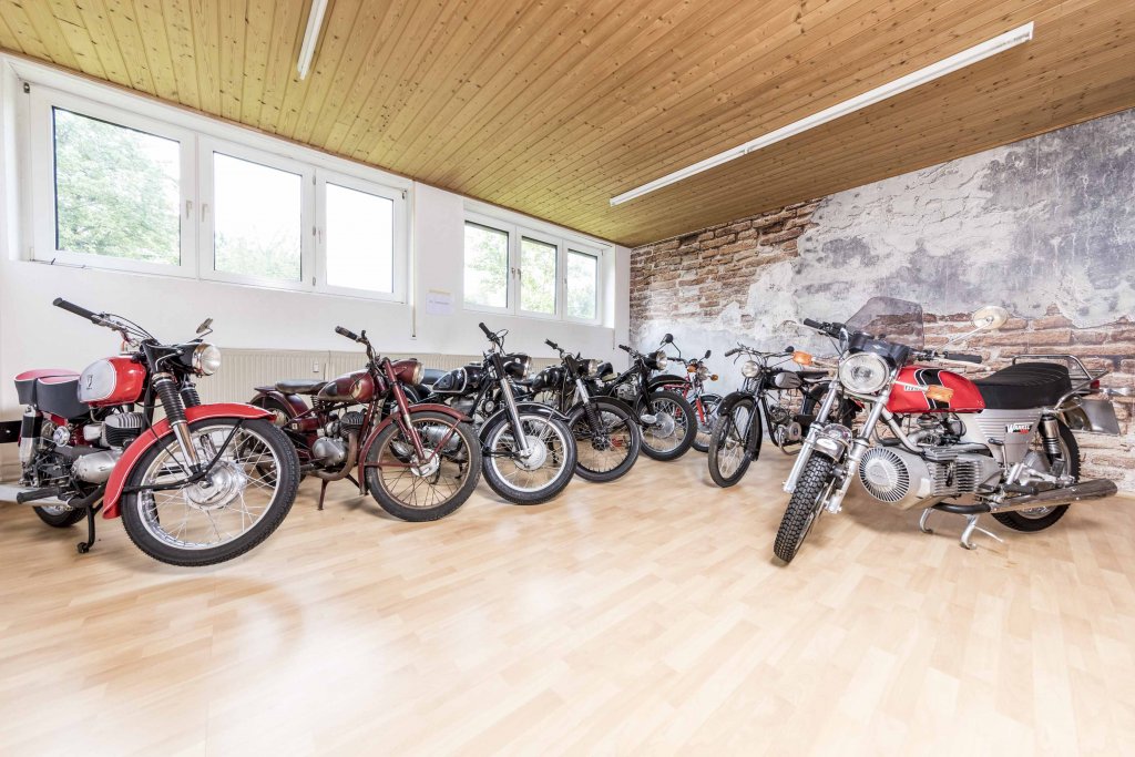 Huber Karl Malergeschaft Bruckmuhl An Der Mangfall Am Eichpold 3