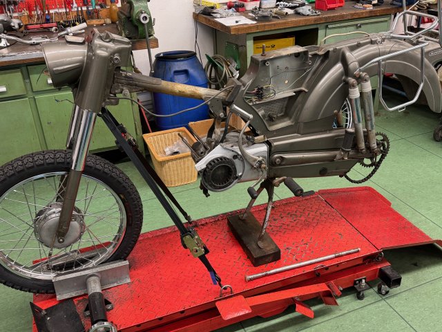 Die Combinette auf einem Bein