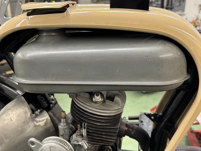 überholten Tank eingebaut